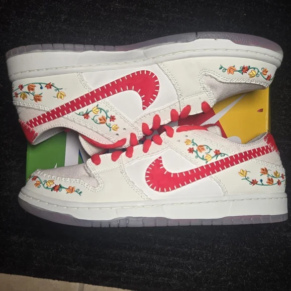 New Nike SB Dunk Low Decon N7 Opti Yellow/University Red Size 12M - Picture 5 of 8